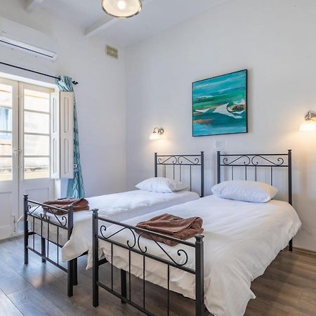 Charming Duplex Apartment In The Centre Of Слима Экстерьер фото