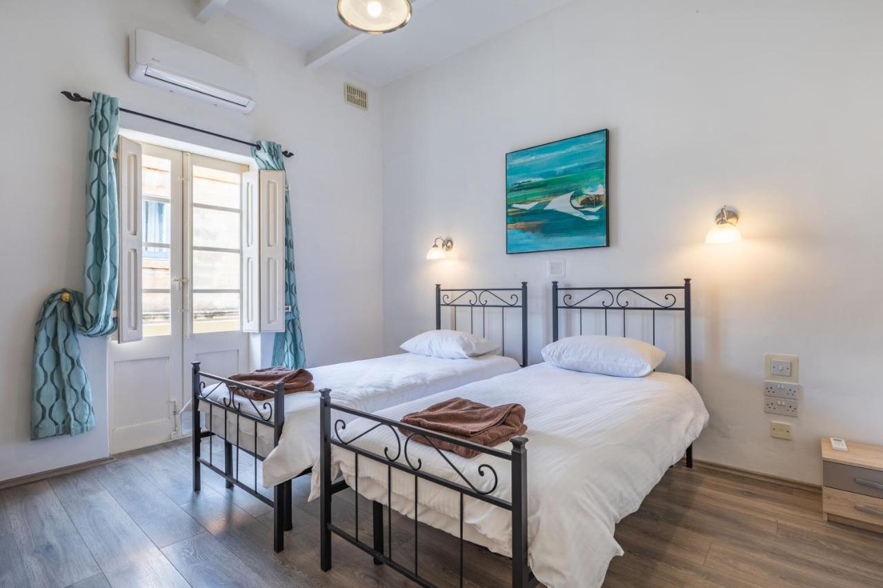 Charming Duplex Apartment In The Centre Of Слима Экстерьер фото